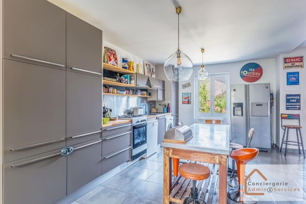 Vénissieux Maison A Lyon Parilly Avec Piscine, Jardin, Parking Prive & Proche Eurexpo מראה חיצוני תמונה