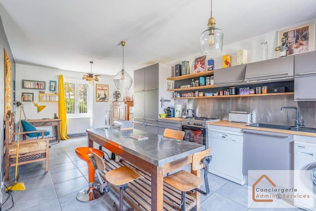 Vénissieux Maison A Lyon Parilly Avec Piscine, Jardin, Parking Prive & Proche Eurexpo מראה חיצוני תמונה
