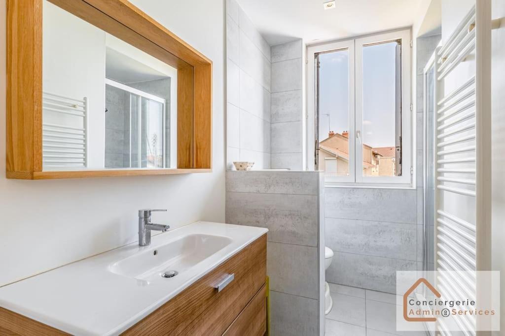 Vénissieux Maison A Lyon Parilly Avec Piscine, Jardin, Parking Prive & Proche Eurexpo מראה חיצוני תמונה